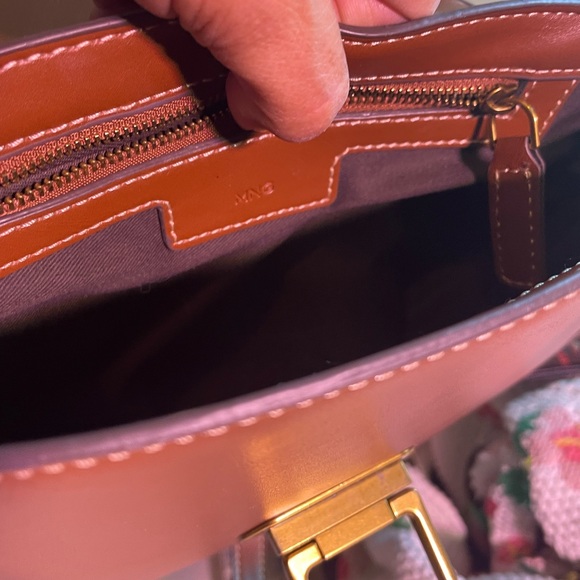 MNG Leather Crossbody Bag is in nwot - Picture 3 of 6
